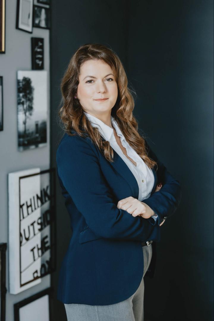 Herczeg Mónika Herczeg Mónika